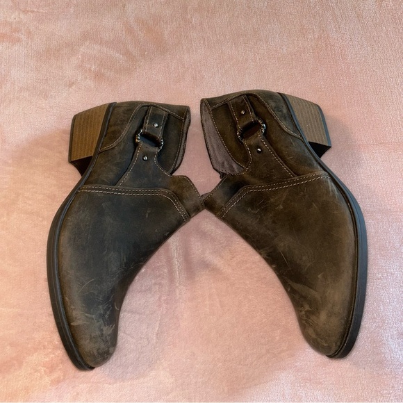 Clarks Charlten Grace brown leather booties short block heel size 8.5 - Picture 4 of 9